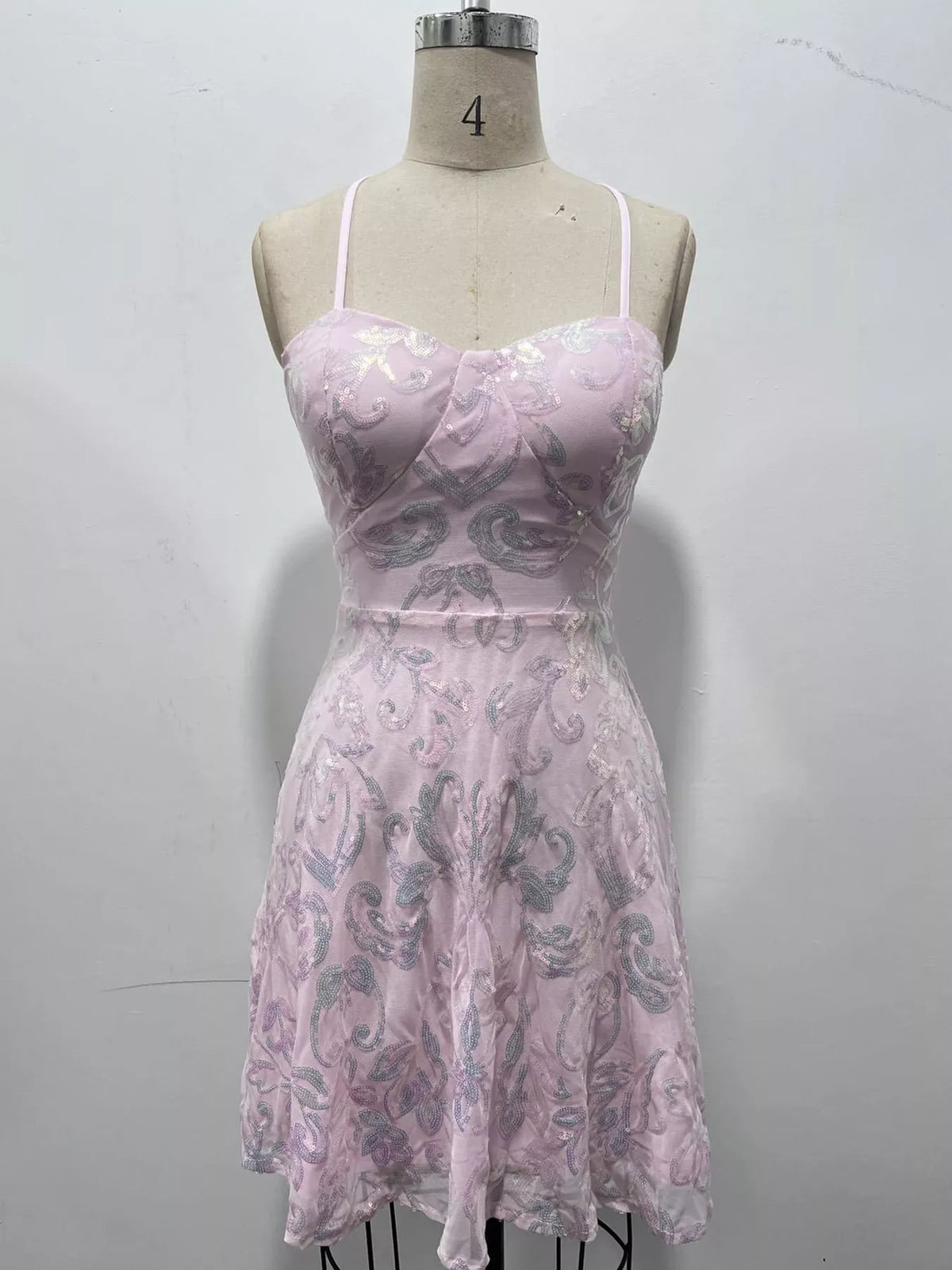 Vestido Mini com Lantejoulas