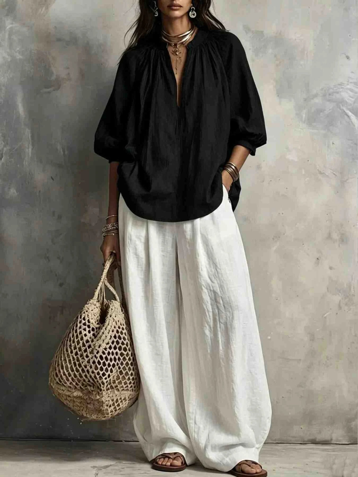 Conjunto Blusa com Gola Entalhada e Calças de Perna Larga