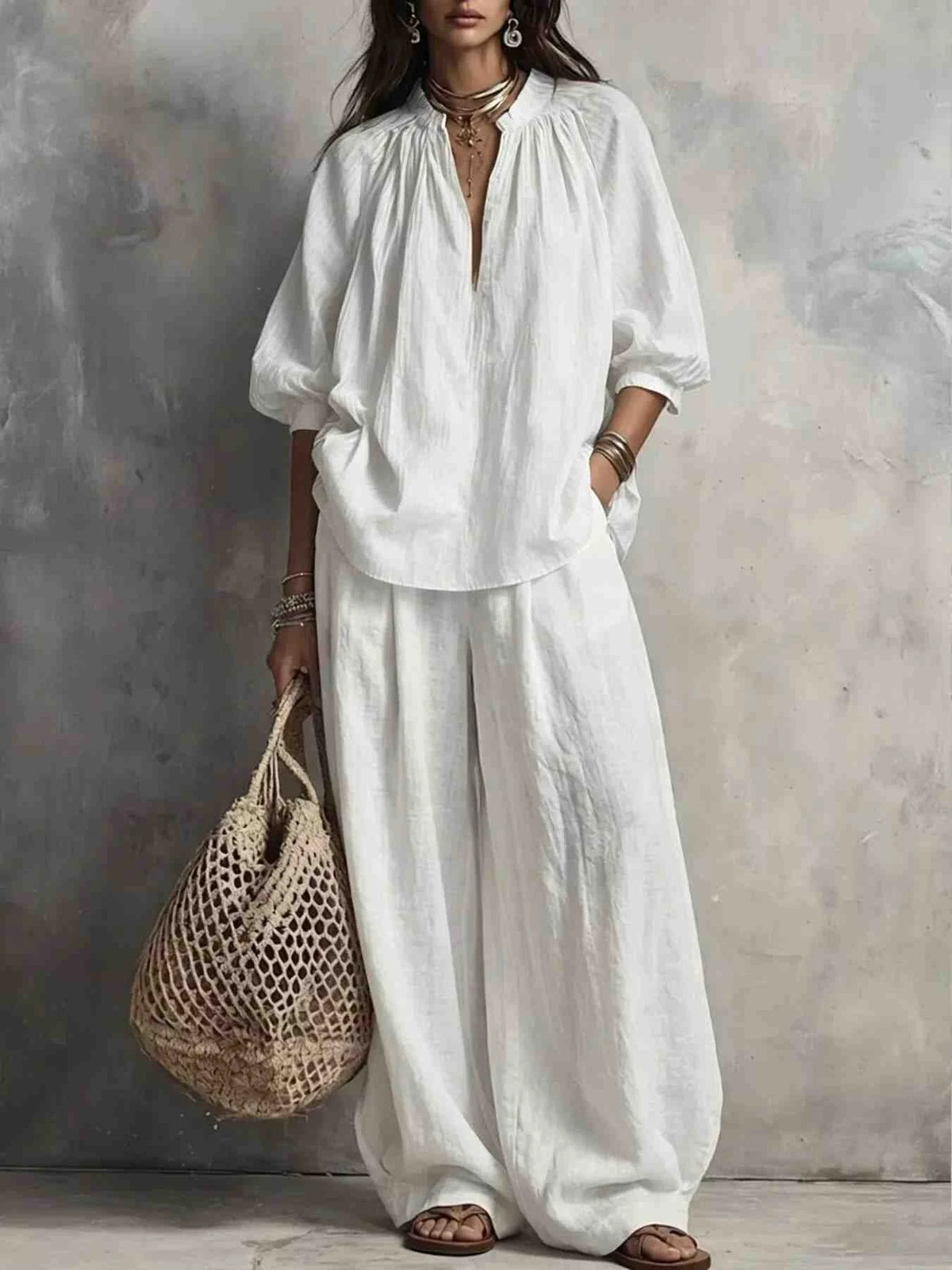 Conjunto Blusa com Gola Entalhada e Calças de Perna Larga
