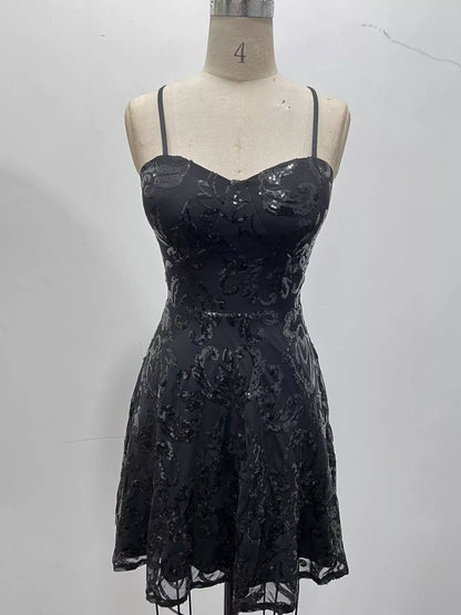 Vestido Mini com Lantejoulas